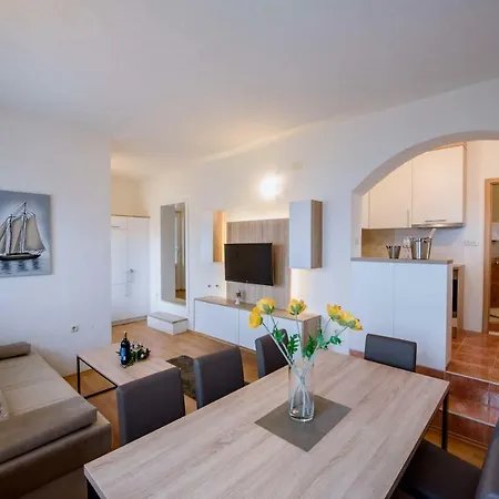 Tatil Evi Vila Kathi Brist